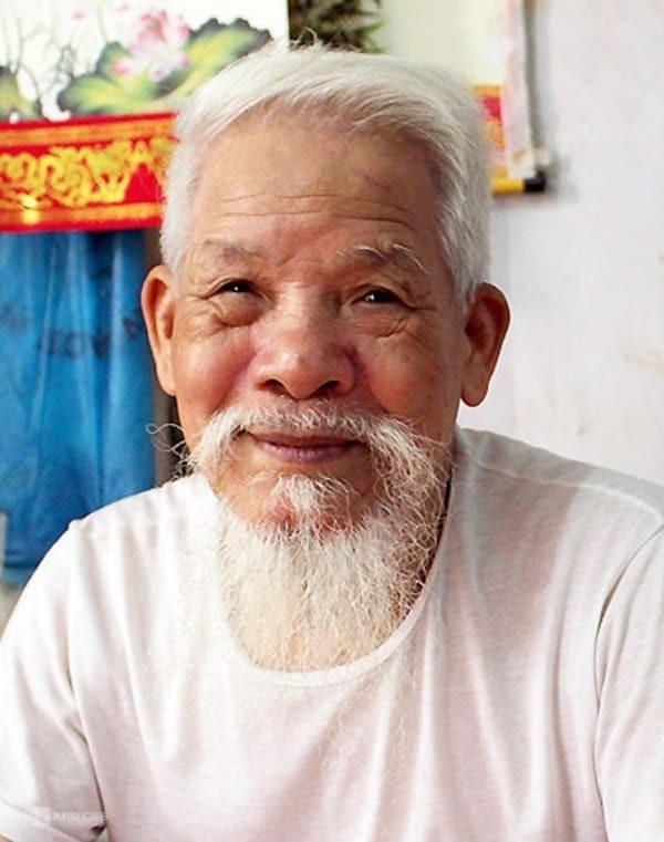 Cụ ông Bắc Ninh gần 90 tuổi ở trọ nuôi vợ chạy thận